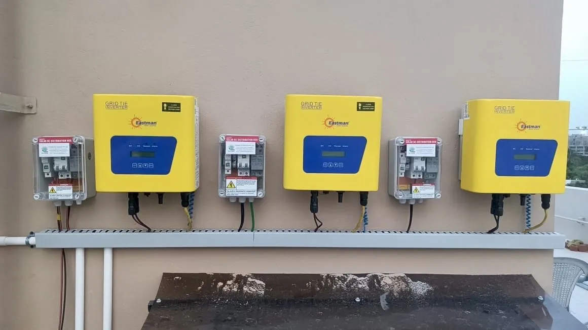 Grid-tie inverters and DC distribution boxes at a solar installation